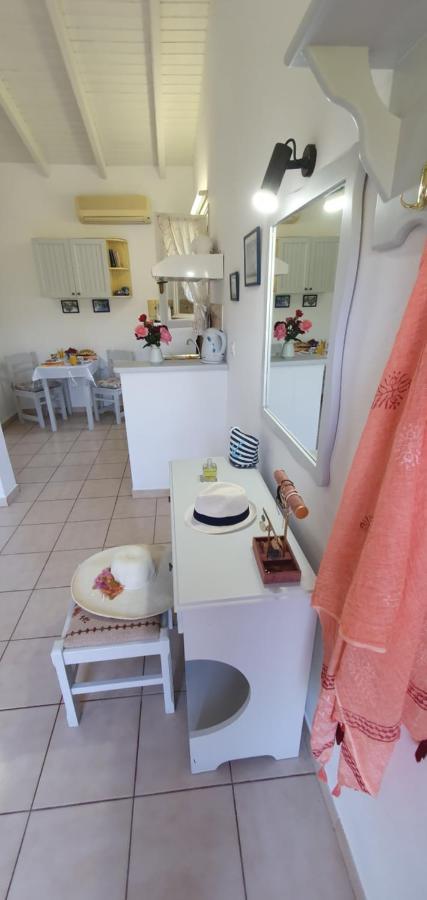 Aphrodite Studios & Apt With Pool Lakka  Luaran gambar
