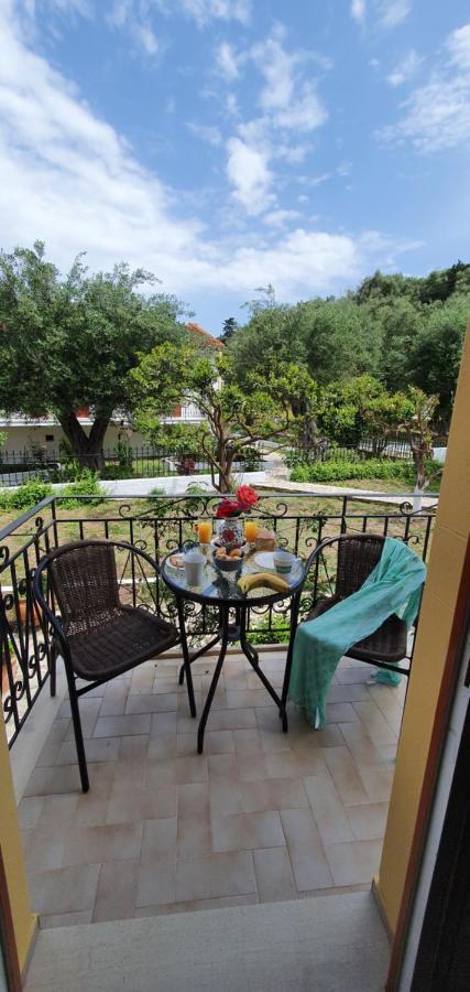 Aphrodite Studios & Apt With Pool Lakka  Luaran gambar