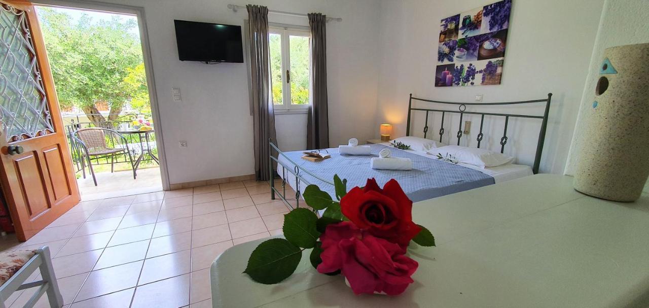 Aphrodite Studios & Apt With Pool Lakka  Luaran gambar